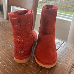 UGG Classic Perforated Red Suede Boots – Kids Size 3